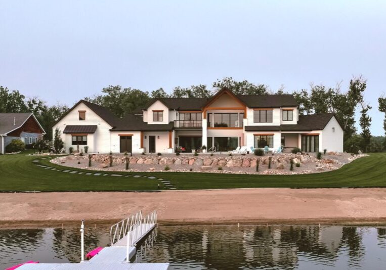Lake Homes Photo
